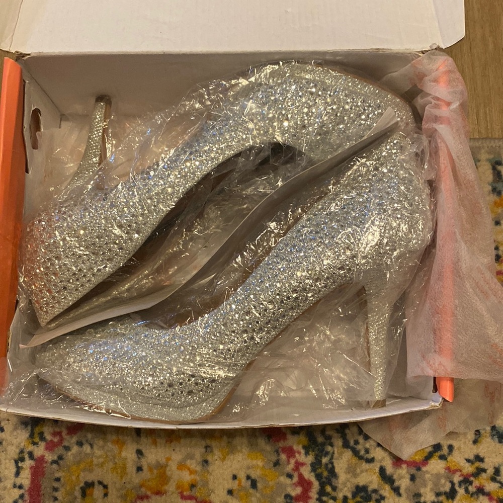 WOMENS Beautiful Heels Sz 11